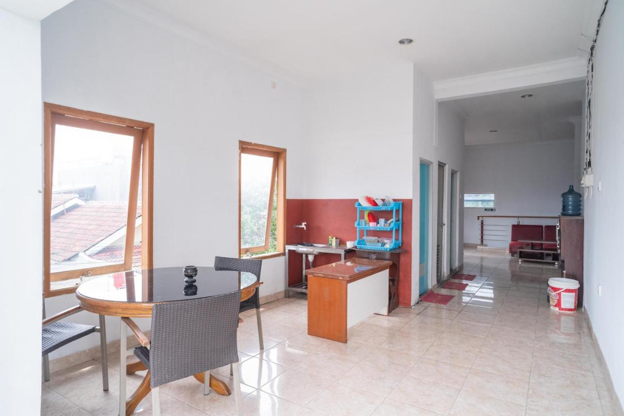 Hotel Koolkost @ Harapan Jaya Bekasi Extérieur photo